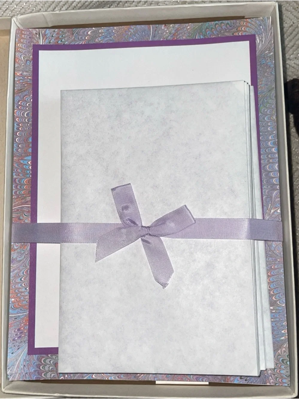 Vtg. Hallmark boxed Lavender Lined Stationery Set. 50 Sheets & 26 Envelopes